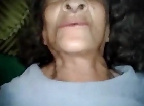Mi classmate se coge a su abuela