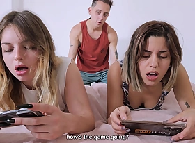 Gamer girls fucked while playing LoL