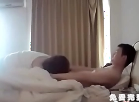 操同事老婆就是爽,還不敢大聲淫叫,酒店高清露臉做愛15分鐘全過程攝錄